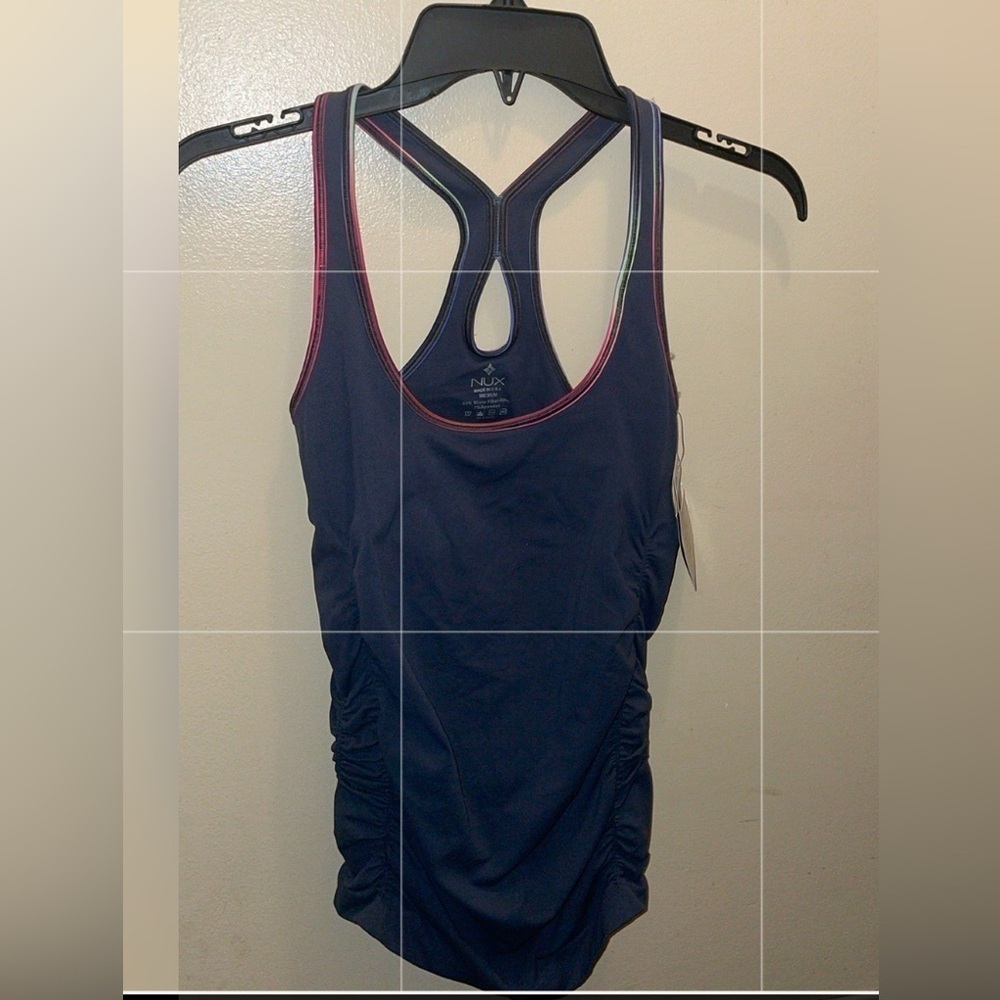 NUX Tank Size Medium NWT